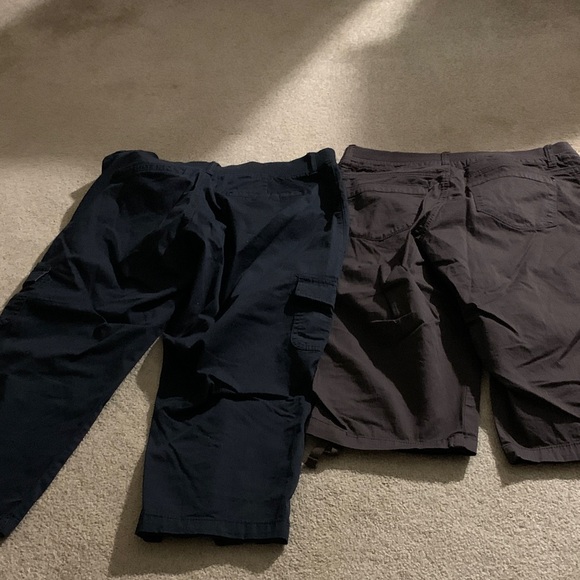 Lee Black Cargo Pants for Women 2 Pair one Black 1 Brown. $6.00 for Both - Picture 9 of 10